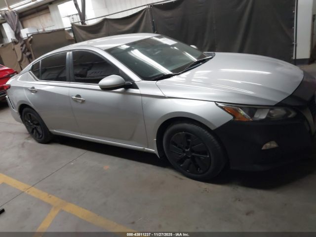 Nissan Altima 2.5 S Image 6