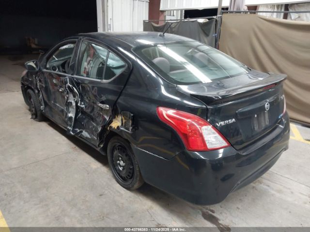 Nissan Versa Image 14
