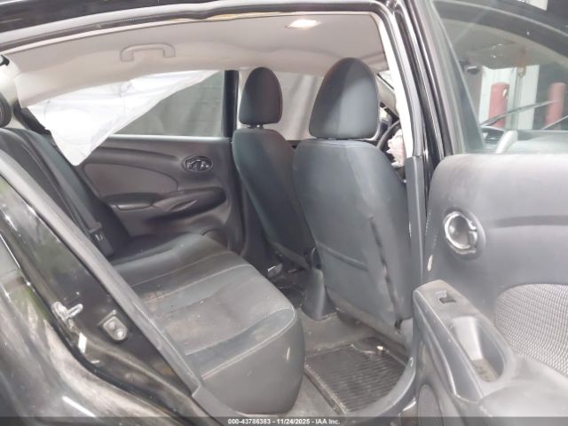 Nissan Versa Image 17