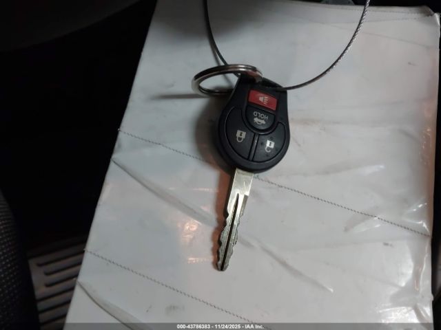 Nissan Versa Image 7