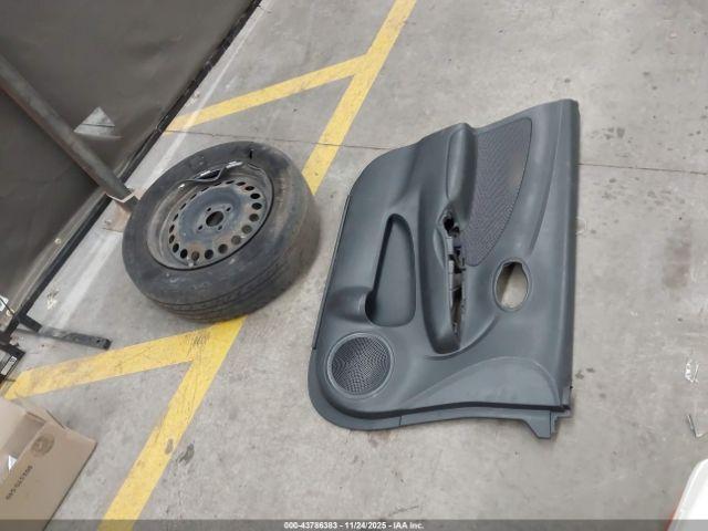 Nissan Versa Image 5