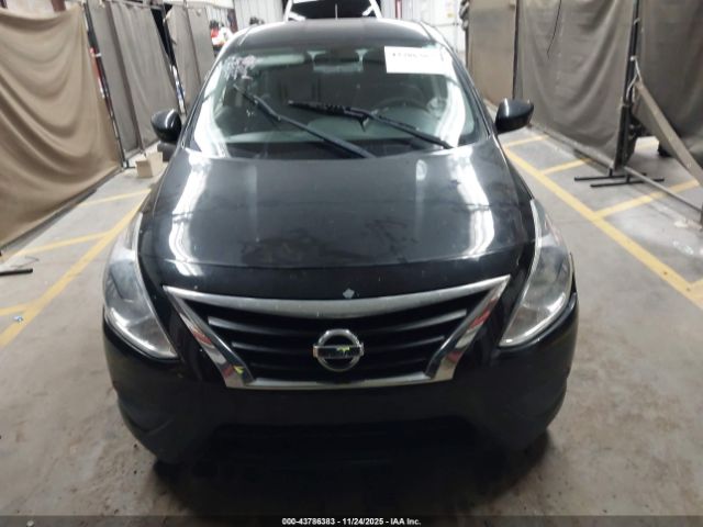 Nissan Versa Image 11