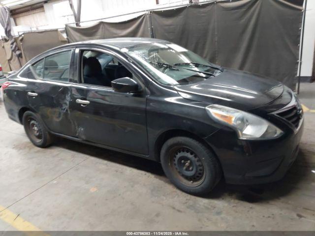 Nissan Versa Image 12