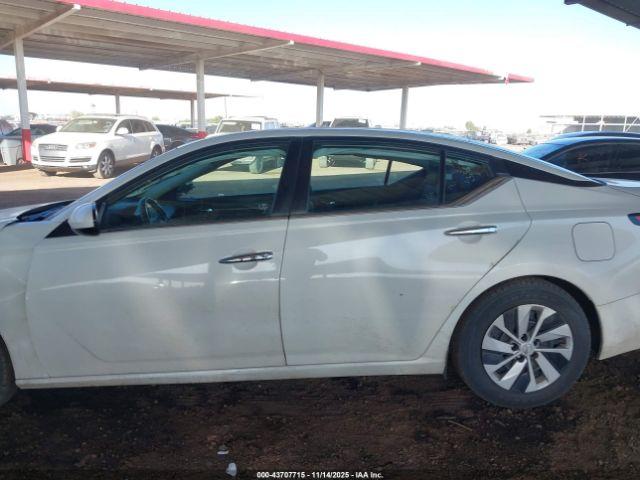 Nissan Altima S Fwd Image 11