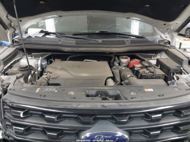 Ford Explorer Sport Image 11