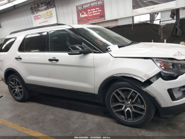 Ford Explorer Sport Image 16