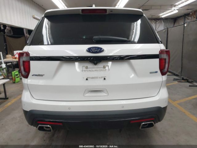Ford Explorer Sport Image 13