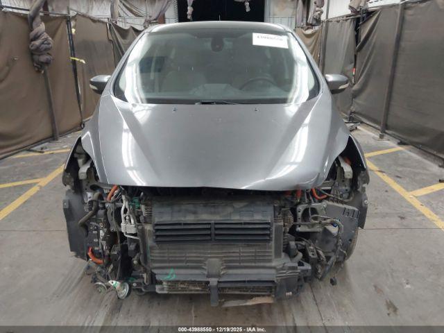 Ford C-MAX Energi Sel Image 17