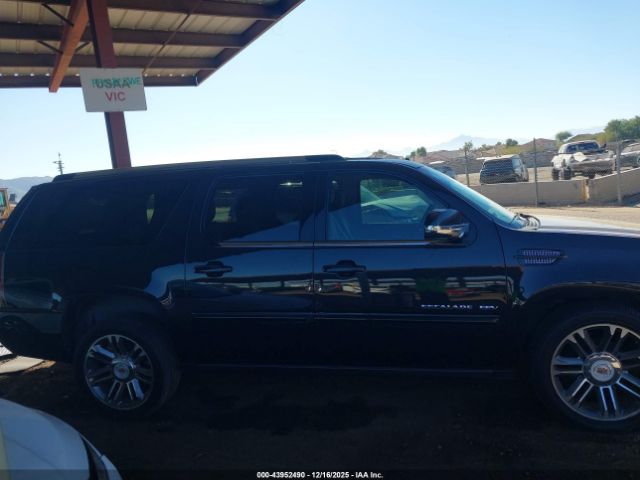 Cadillac Escalade Premium Image 16