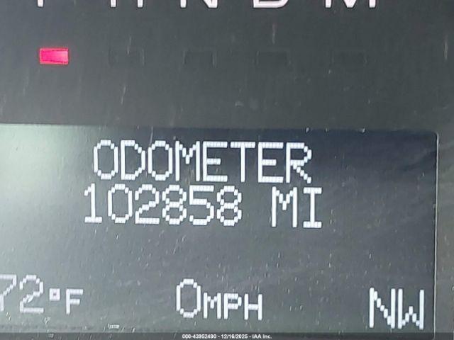 Cadillac Escalade Premium Image 17