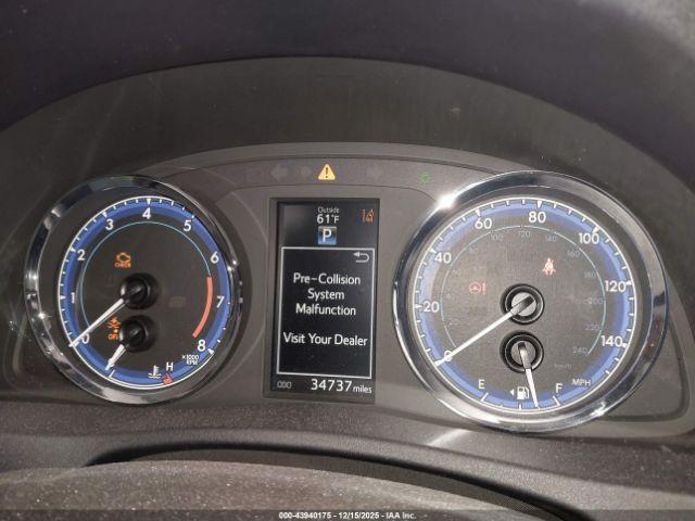 Toyota Corolla Se Image 11