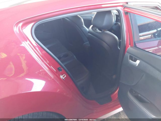 Hyundai VELOSTER Turbo Image 4