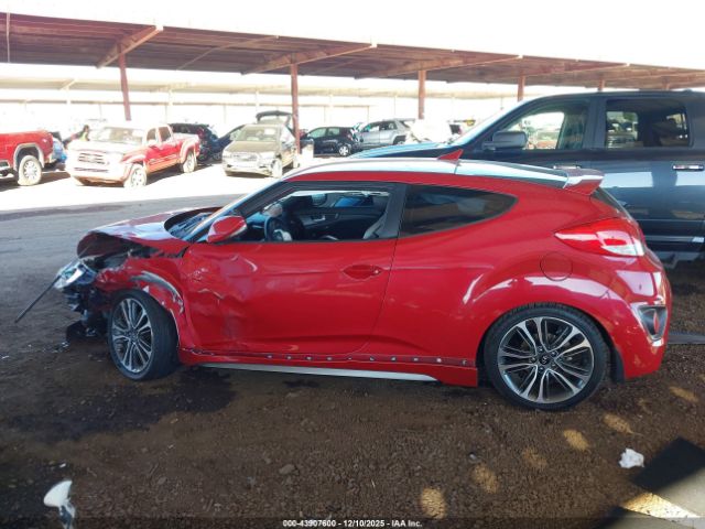 Hyundai VELOSTER Turbo Image 13