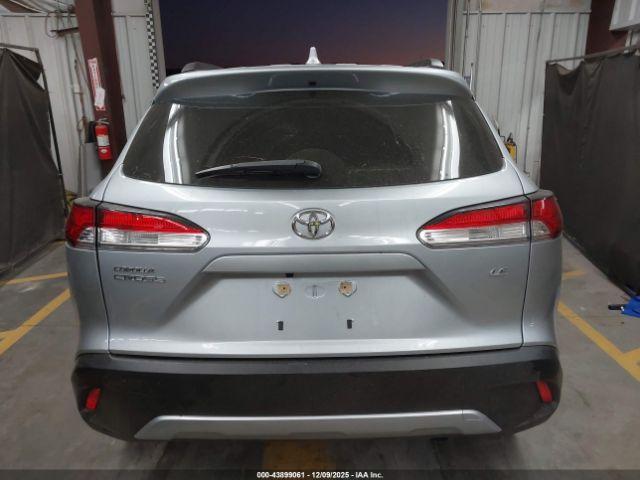 Toyota Corolla Le Image 8