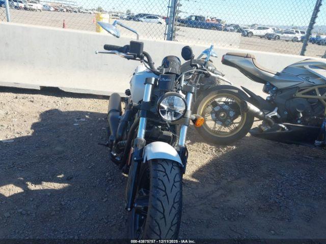 Indian Motorcycle Co Scout Sixty Bobber Limited Image 3