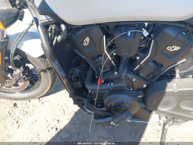 Indian Motorcycle Co Scout Sixty Bobber Limited Image 11