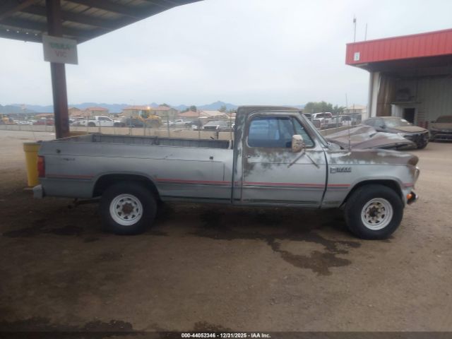 Dodge D-series Image 15