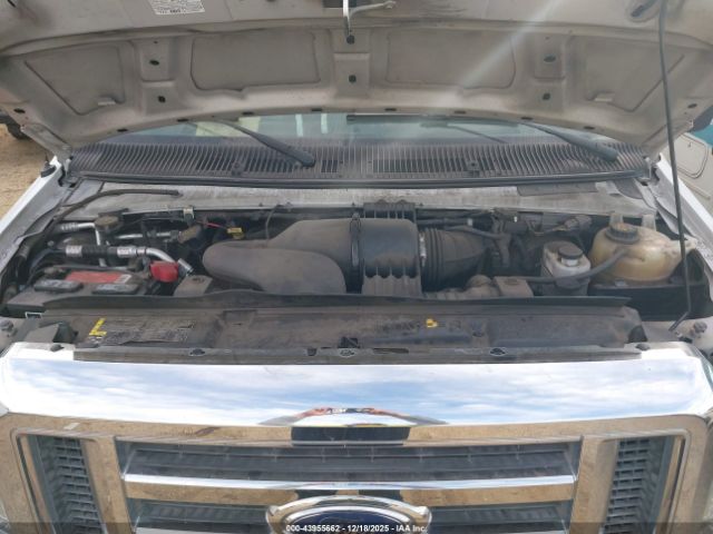 Ford E-350 Image 8