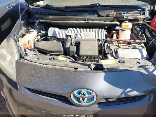 Toyota Prius Three Image 10