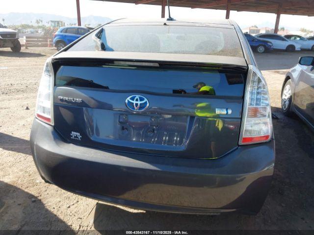 Toyota Prius Three Image 8