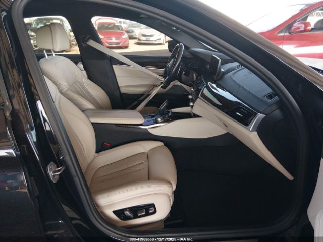 BMW 5 Series Image 3