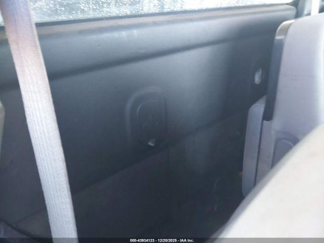 Chevrolet Silverado 1500 Wt Image 9