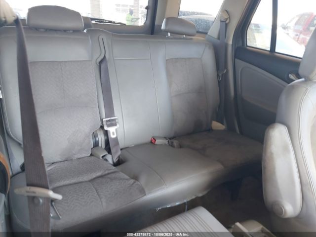 Saturn Vue V6 Image 10