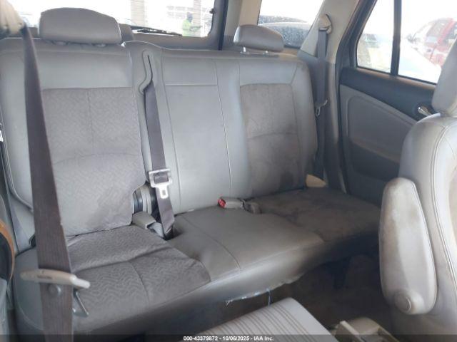 Saturn Vue V6 Image 10