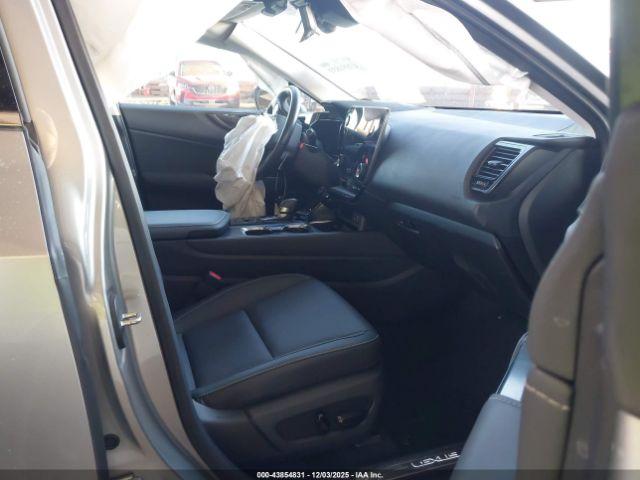 Lexus NX Premium Image 12