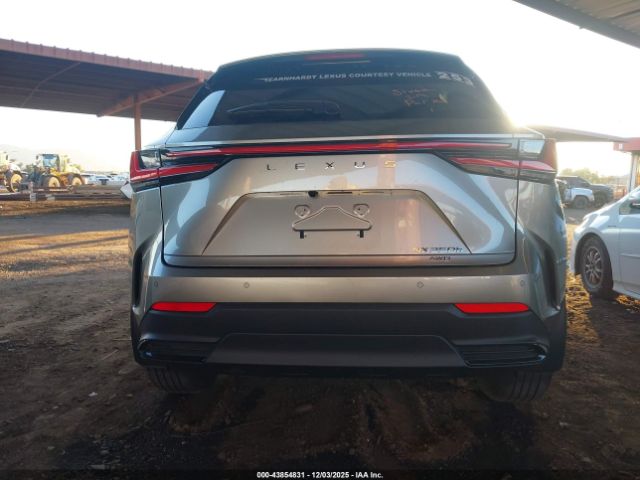 Lexus NX Premium Image 13