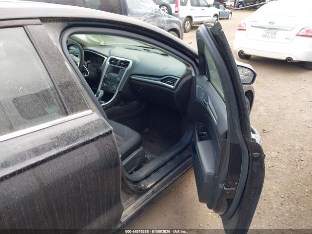 Ford Fusion Se Image 5