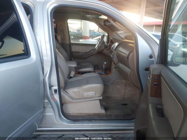 Nissan Pathfinder Le Image 3