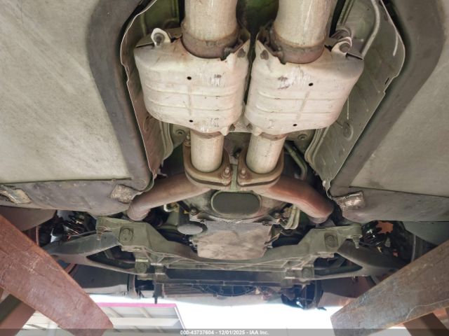 Chevrolet Corvette Image 18