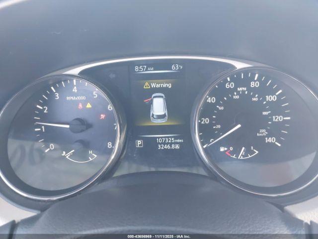 Nissan Rogue S Image 3