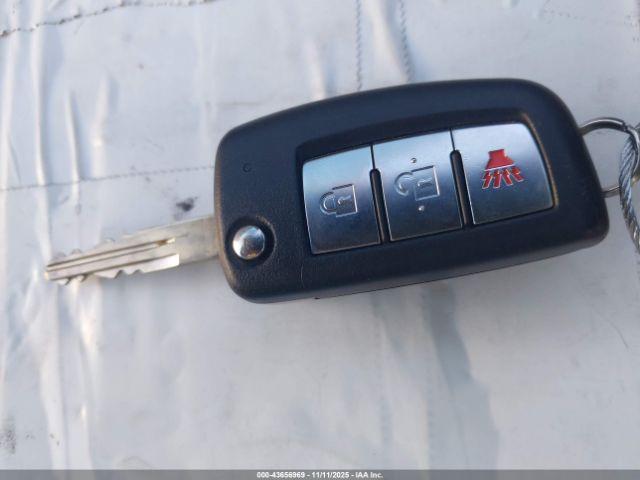 Nissan Rogue S Image 13