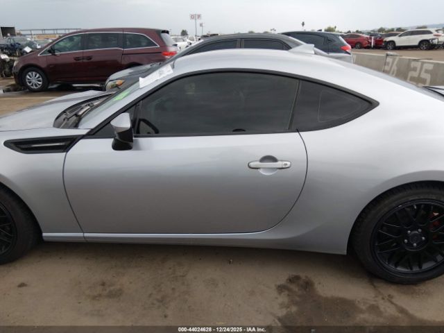 Scion FR-S Image 16