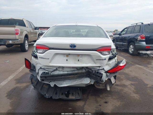 Toyota Corolla Hybrid Le Image 14