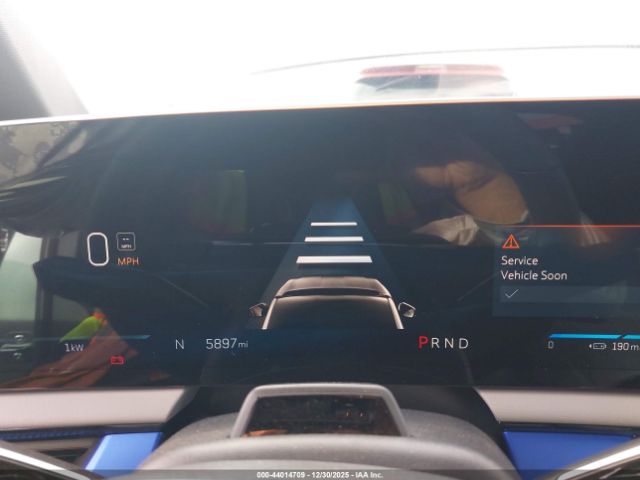 Cadillac Optiq Luxury 2 Awd Image 9