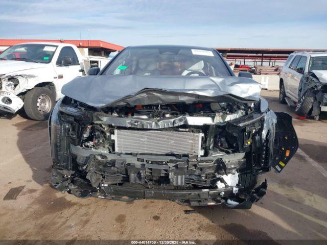 Cadillac Optiq Luxury 2 Awd Image 13