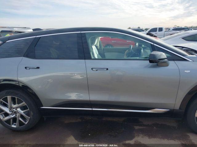 Cadillac Optiq Luxury 2 Awd Image 14