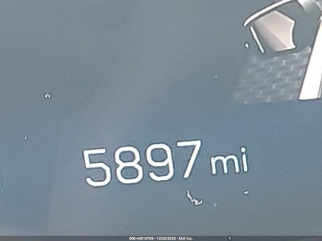 Cadillac Optiq Luxury 2 Awd Image 10