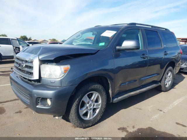 Toyota Sequoia Sr5 5.7l V8 Image 8