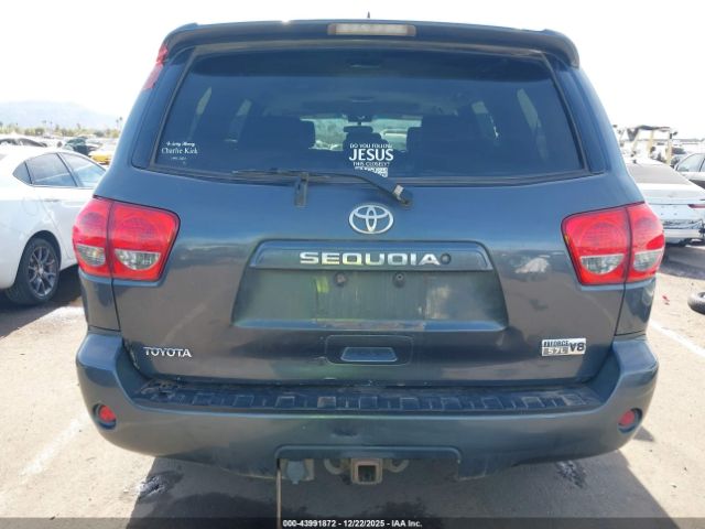 Toyota Sequoia Sr5 5.7l V8 Image 10