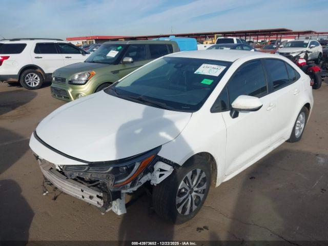 Toyota Corolla Hybrid Le Image 2