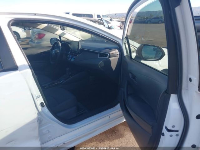 Toyota Corolla Hybrid Le Image 5