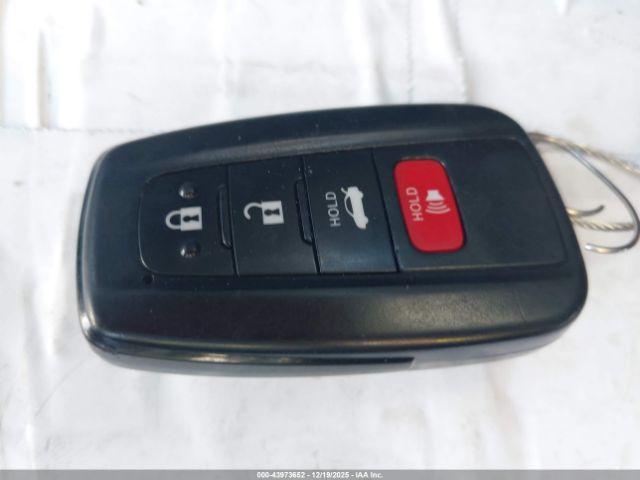 Toyota Corolla Hybrid Le Image 8