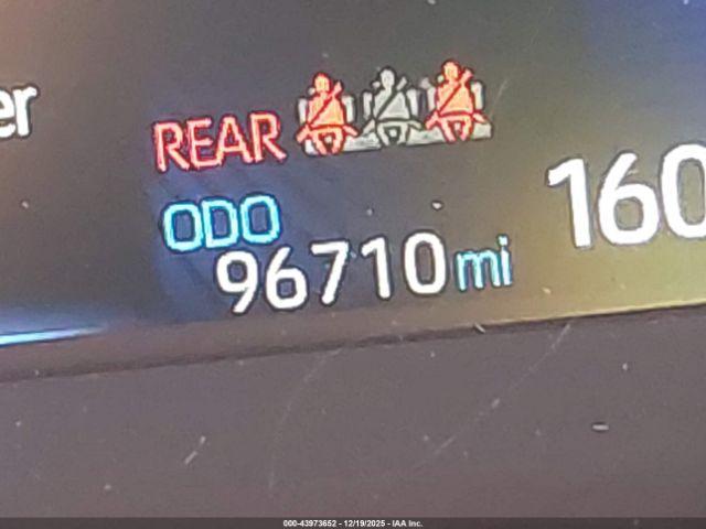 Toyota Corolla Hybrid Le Image 12