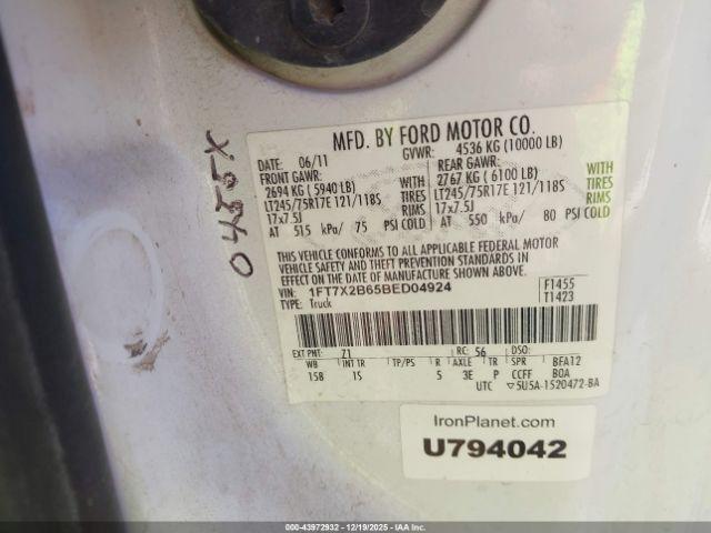 Ford F-250 Xl Image 12