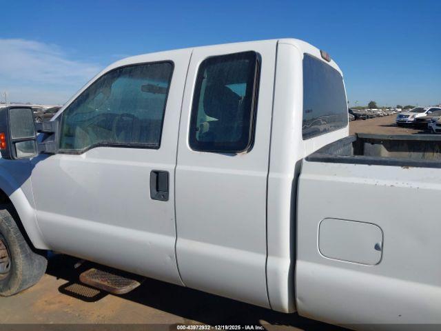 Ford F-250 Xl Image 13