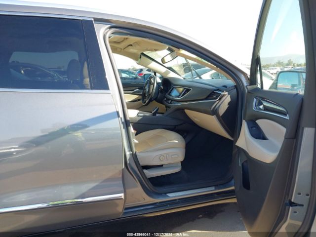 Buick Enclave Fwd Essence Image 3